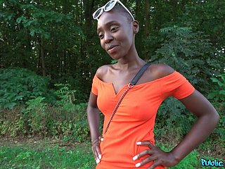 Afrikaanse ebony houdt van grote lul 1 - openbare agent
