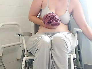 Paraplegic brunette Purplewheelz British milf peeing surrounding burnish apply shower