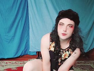 Hete light-complexioned homo grote kont in MILF-jurk Youtuber CrossdresserKitty