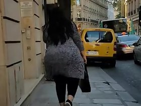 BBW Caminando en la calle (Francia)
